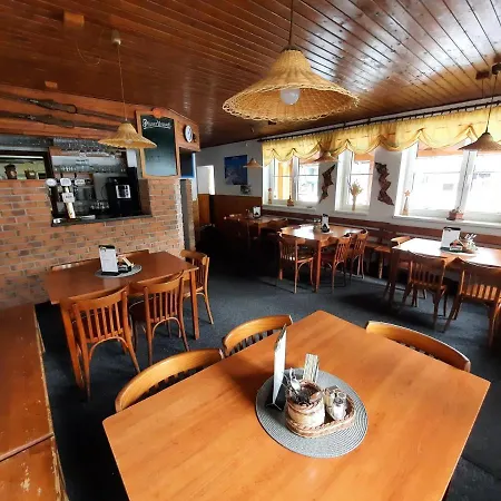 Sportcentrum Klinovec בית הארחה 3*